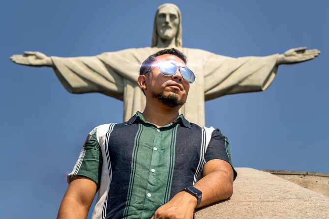 Rio DE Janeiro SUV Private City Tour : avoiding crowds and clouds - Stop 1: Corcovado and Christ the Redeemer (the main event)