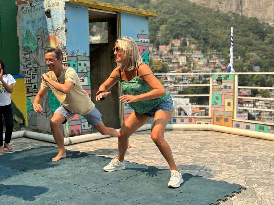 Rio: Favela Rocinha Tour with Local Guide & Secret Spots - Getting up Rocinha: the motorcycle ride + the walk-back rhythm