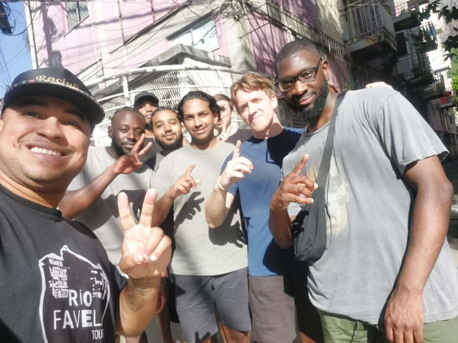 Rio Favela Tour - Buying Snacks and Gifts: Cash, Cards, and Simple Etiquette