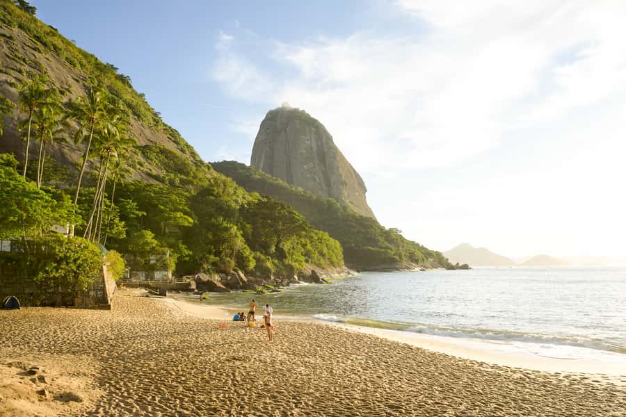 Rio: Guanabara Bay 2-Hour Boat Tour - The First Stretch: Flamengo, Botafogo, Urca, and Sugar Loaf