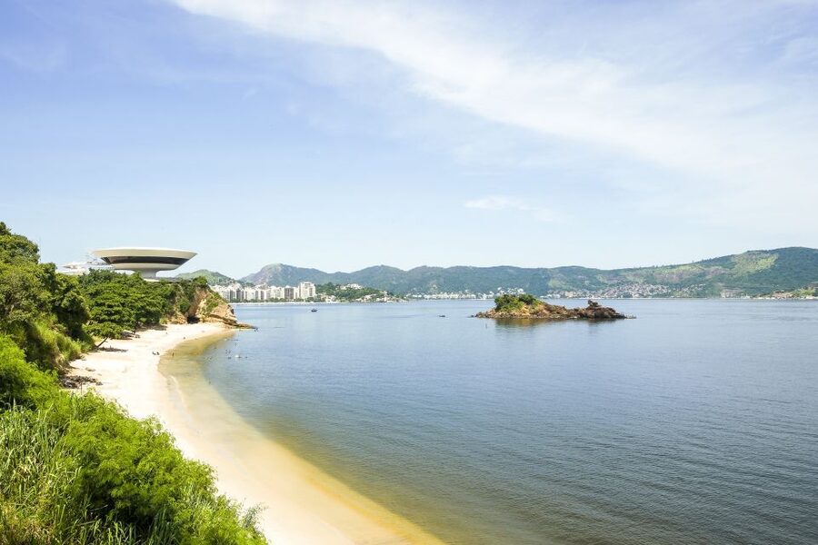 Rio: Guanabara Bay 2-Hour Boat Tour - Continuing Past the Forts and Signature Beaches