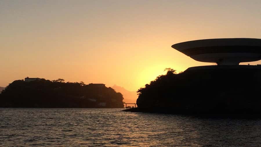 Rio: Guanabara Bay Boat Tour - Oscar Niemeyer’s MAC in Niterói: The Disc-Shaped Star
