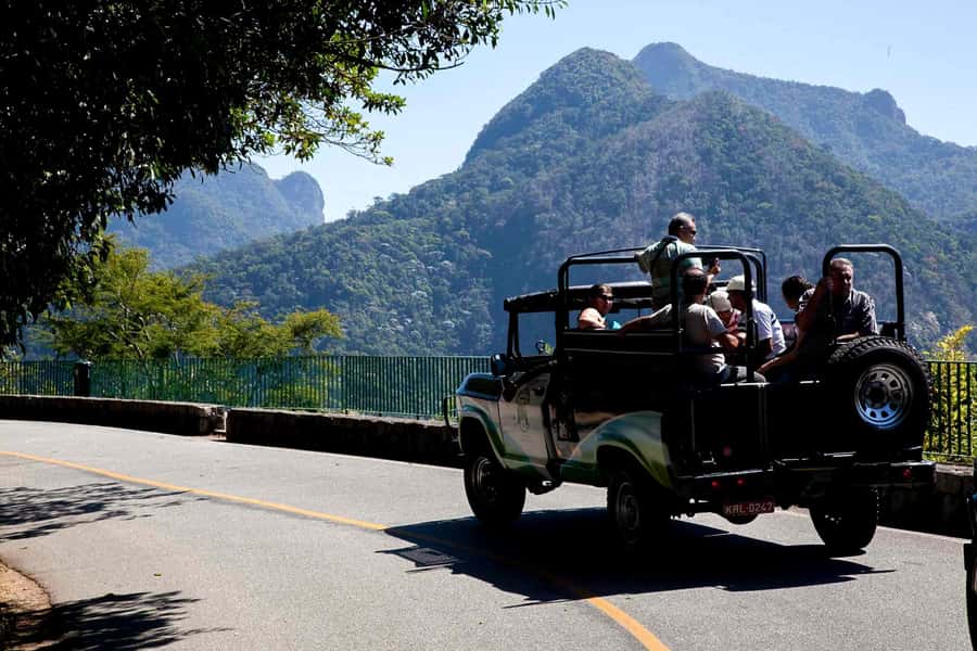 Rio: Half-Day Jeep Tour at Floresta da Tijuca - Lagoa to Vista Chinesa: Getting the Christ Statue in Context