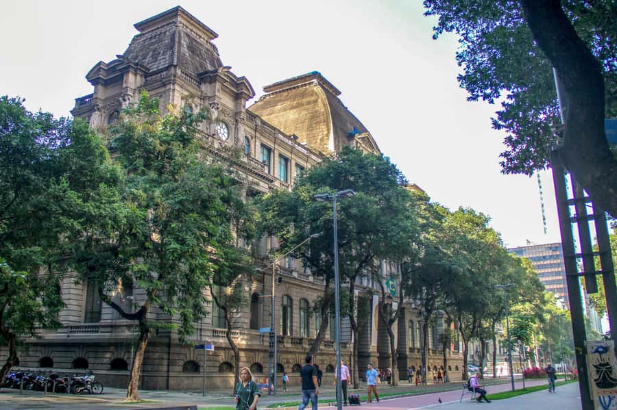 Rio: Historical Walking Tour - From Travessa do Comércio to Carmen Miranda’s former residence