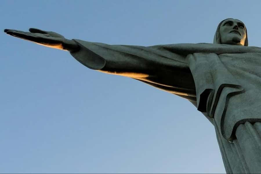 Rio: Maracanã Stadium & Christ the Redeemer by Rack Railway - Skip-the-line train tickets: small detail, big payoff