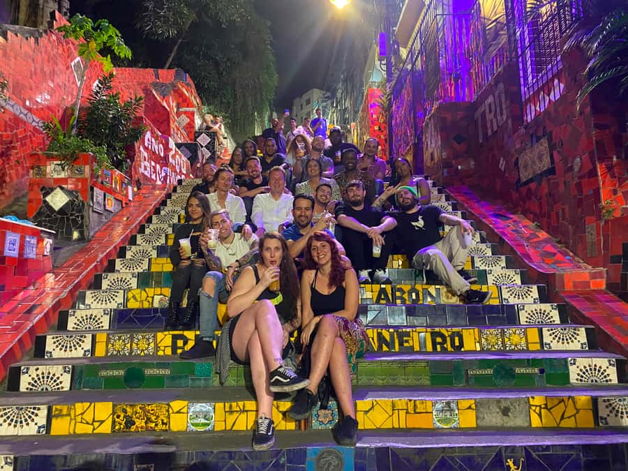 Rio: Pub Crawl in Lapa with Cachaça Tasting and Live Samba - Passing the Carioca Aqueduct: The Photo-Ready Moment