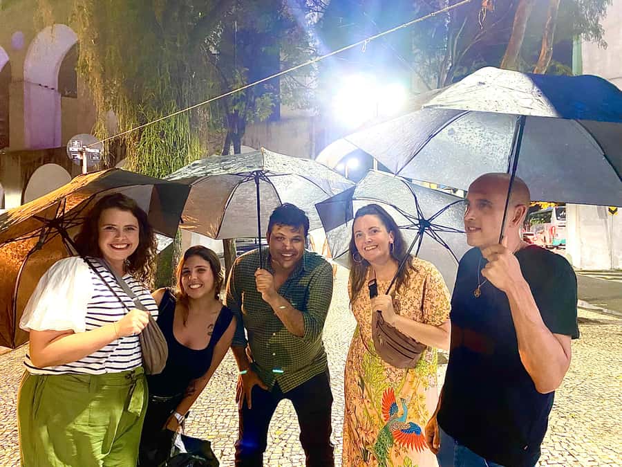 Rio: Pub Crawl in Lapa with Cachaça Tasting and Live Samba - The Nightclub Finale: DJ Beats and That Last Push Until Closing