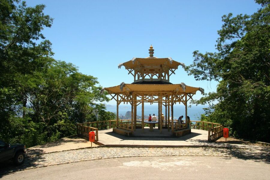Rio: Tijuca Forest & Horto Waterfalls Circuit Tour - Getting away from the crowds, without giving up the Rio vibe