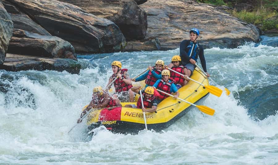 Rio: White Water Rafting Adventure tour in Rio de Janeiro - The 7 km rapids: what levels II–III feels like in real life