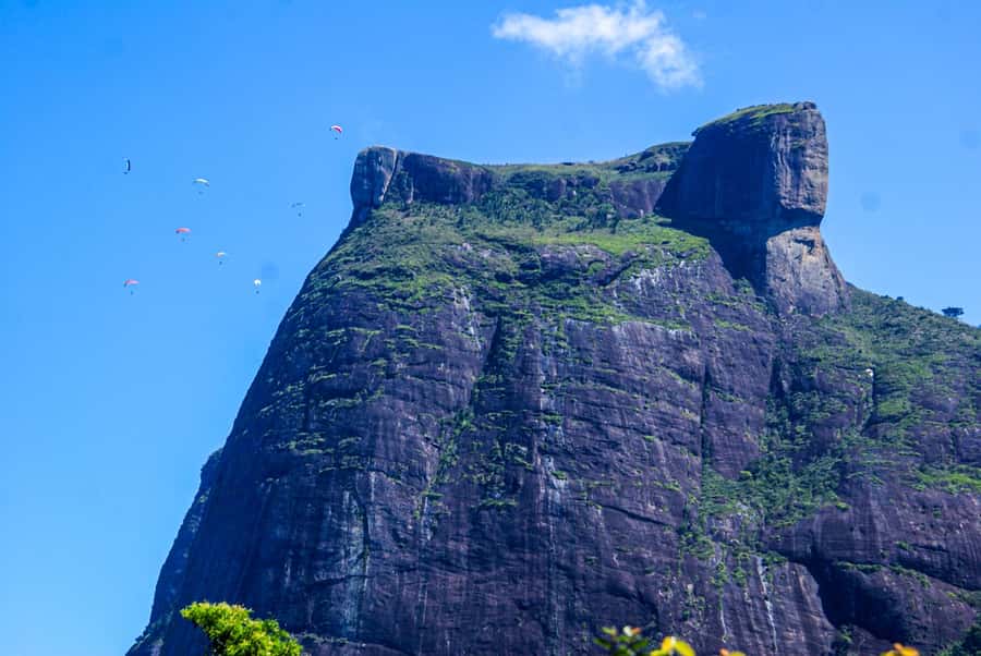 Rocinha Jeep Tour: A Journey into the Soul of the Favela! - São Conrado Beach Finish: Where You Catch Your Breath