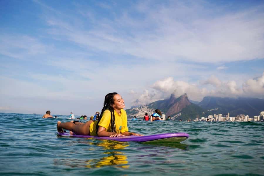 Surf lessons: in Arpoador in Ipanema. - Who this surfing lesson suits best (and who should skip it)