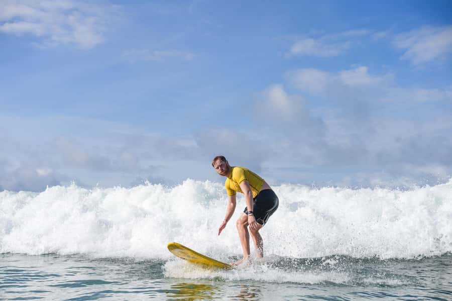 Surf lessons: in Arpoador in Ipanema. - Equipment provided: what’s covered and what you still need to do