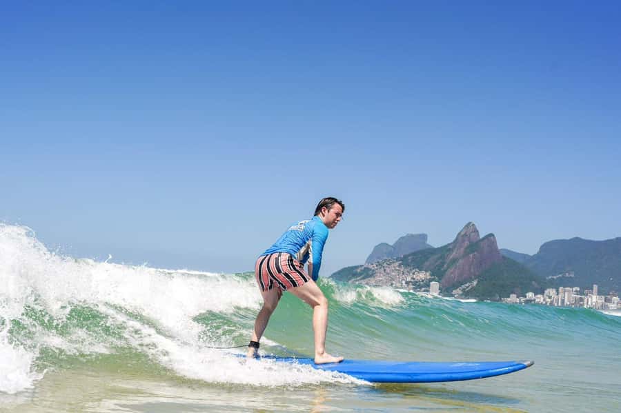 Surf lessons with local instructors in Copacabana/ipanema! - Equipment Included: What You Get and Why It Matters