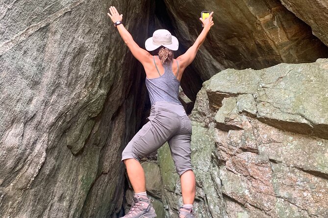 Tijuca Forest Hike - Waterfalls & Caves, Nature & Wild Life! - From Floresta past the caves: what the Caves Trail is like