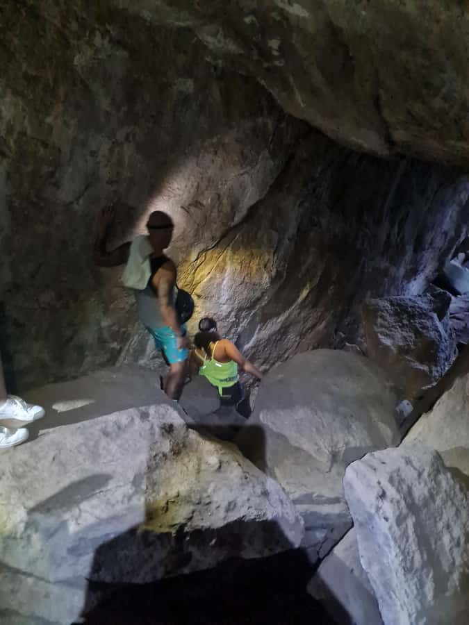 Tijuca Rain Forest - Adventure through Waterfalls & Caves - Guide quality: why Samuca and Samuel-style leadership matters