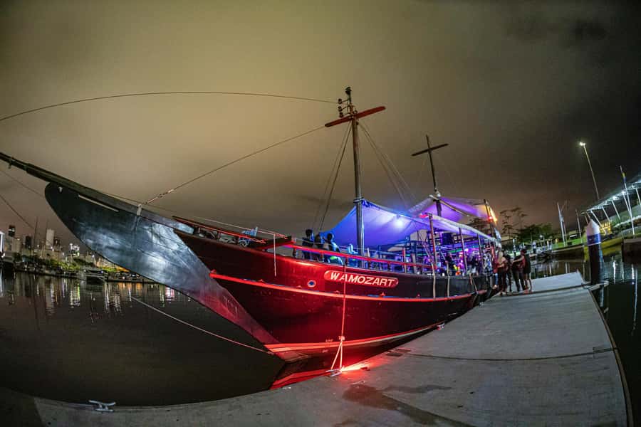 Unforgettable Boat Party - Key things that make this Rio Boat Party work