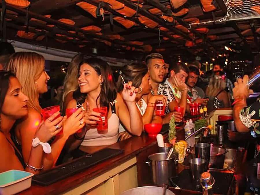 Unforgettable Boat Party - A 4-hour Rio night: what this party is really about