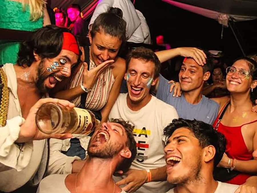 Unforgettable Boat Party - The Rio backdrop: Sugarloaf and Christ the Redeemer in motion