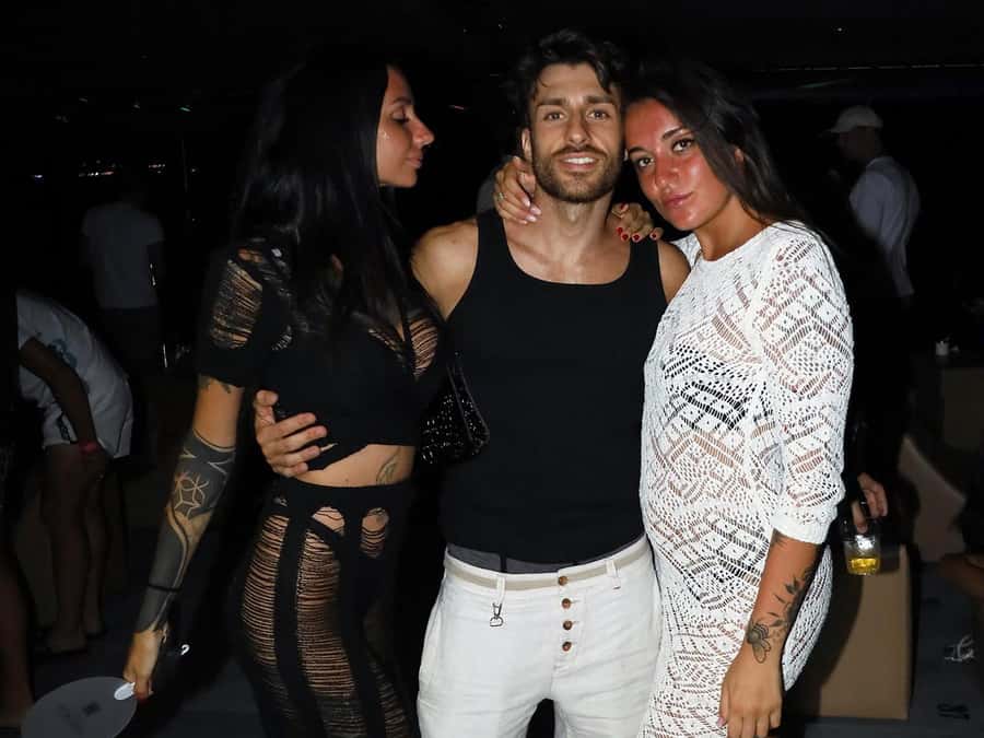 Unforgettable Boat Party - Timing, weather, and what to bring for comfort
